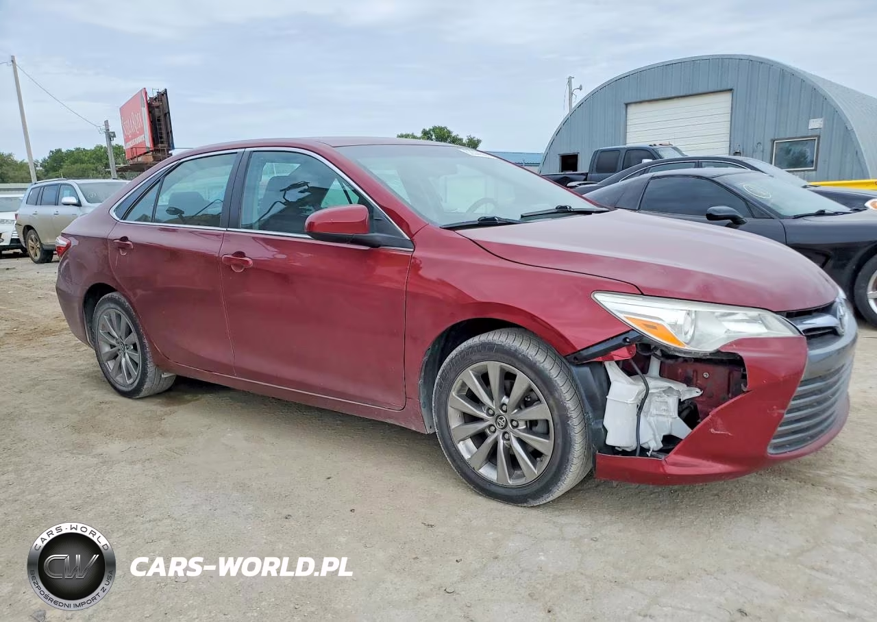 2017 Toyota Camry Xle VIN:4T1BF1FK3HU766682 - 4
