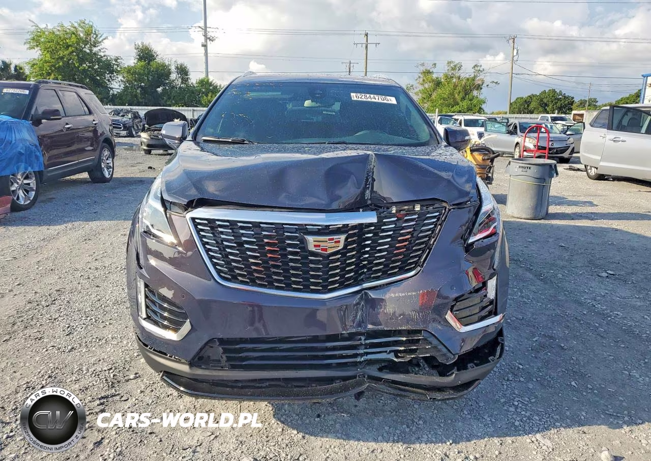 2024 Cadillac Xt5 Luxury VIN:1GYKNAR40RZ725638 - 5