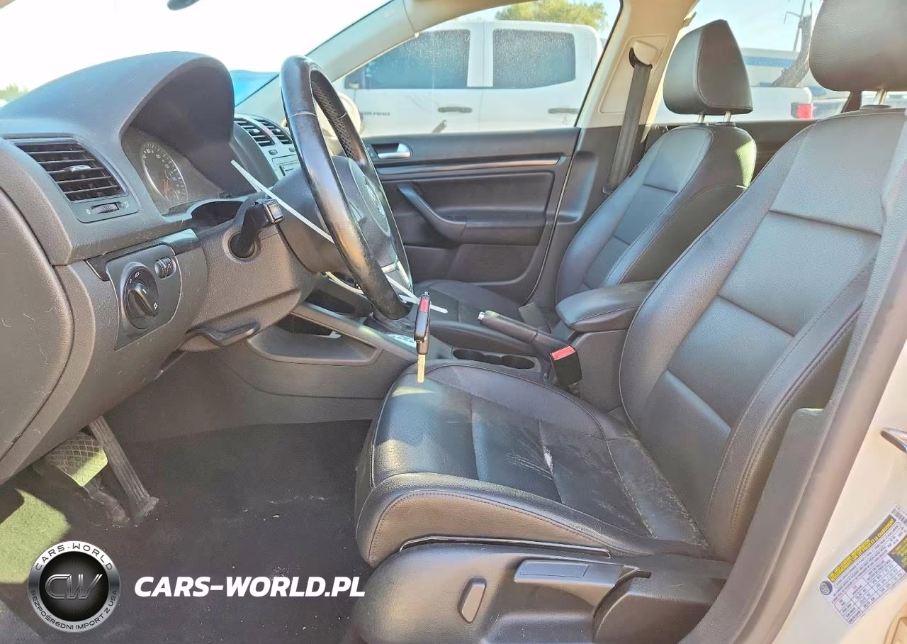 2010 Volkswagen Jetta Wolfsburg VIN:3VWRJ7AJ1AM015199 - 7