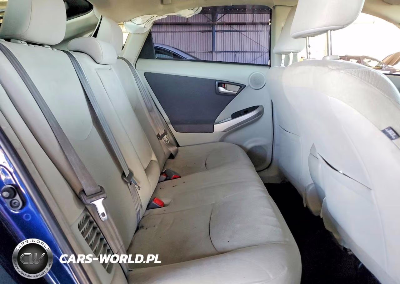 2015 Toyota Prius Three VIN:JTDKN3DUXF0429311 - 10