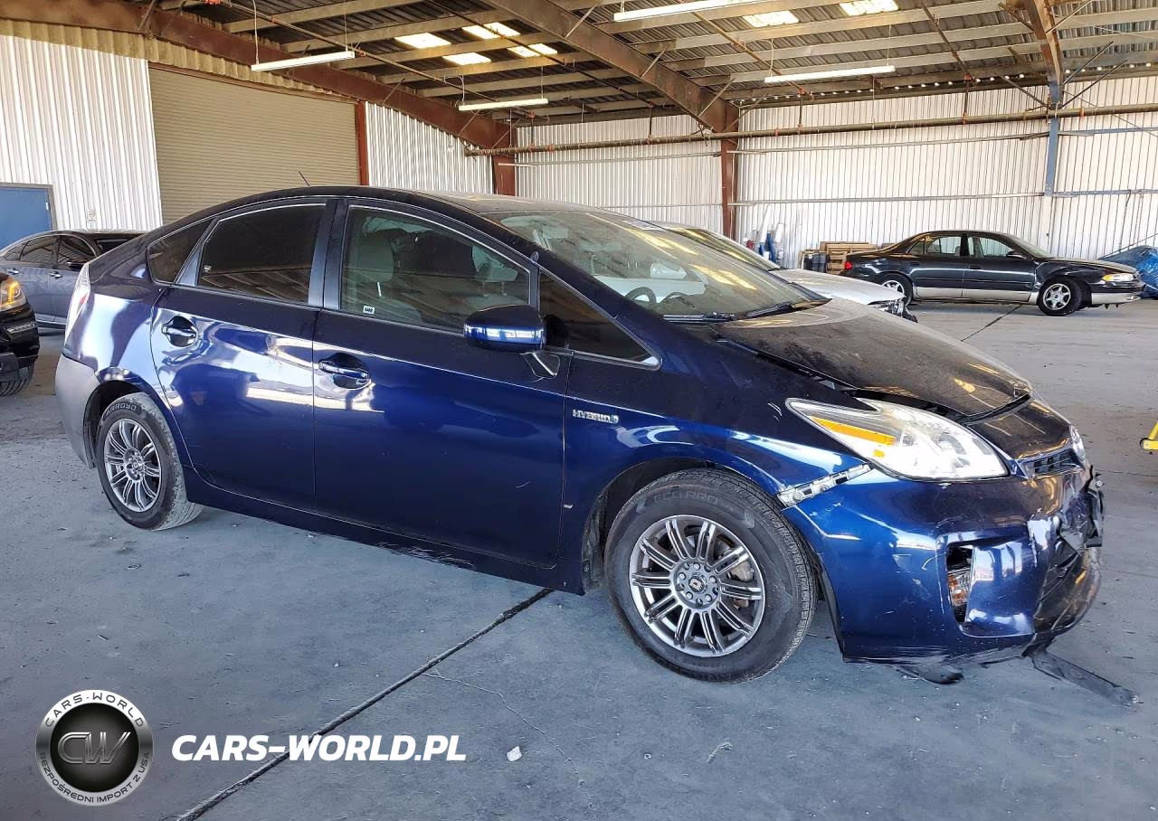 2015 Toyota Prius Three VIN:JTDKN3DUXF0429311 - 4