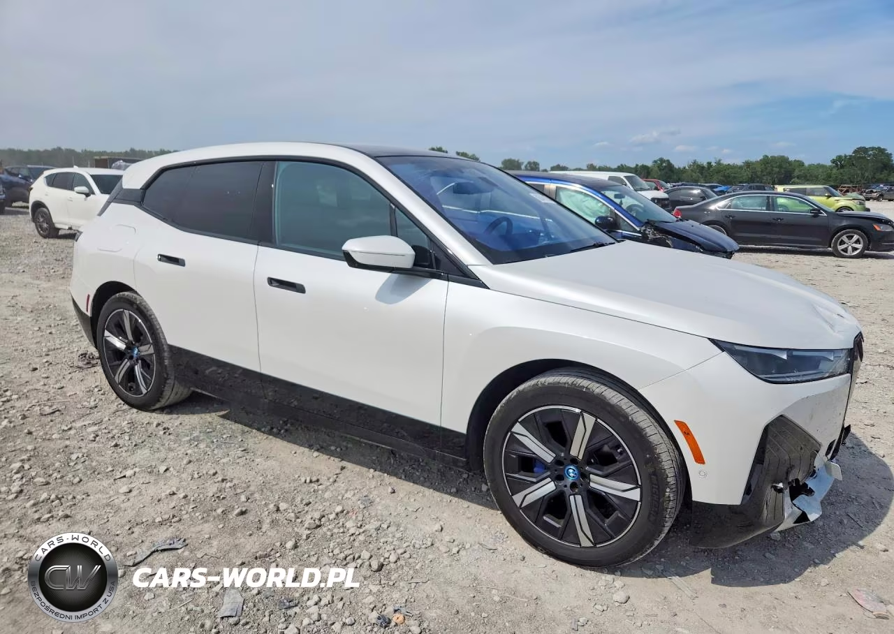 2025 BMW Ix xDrive50 VIN:WB523CF03SCT79288 - 4