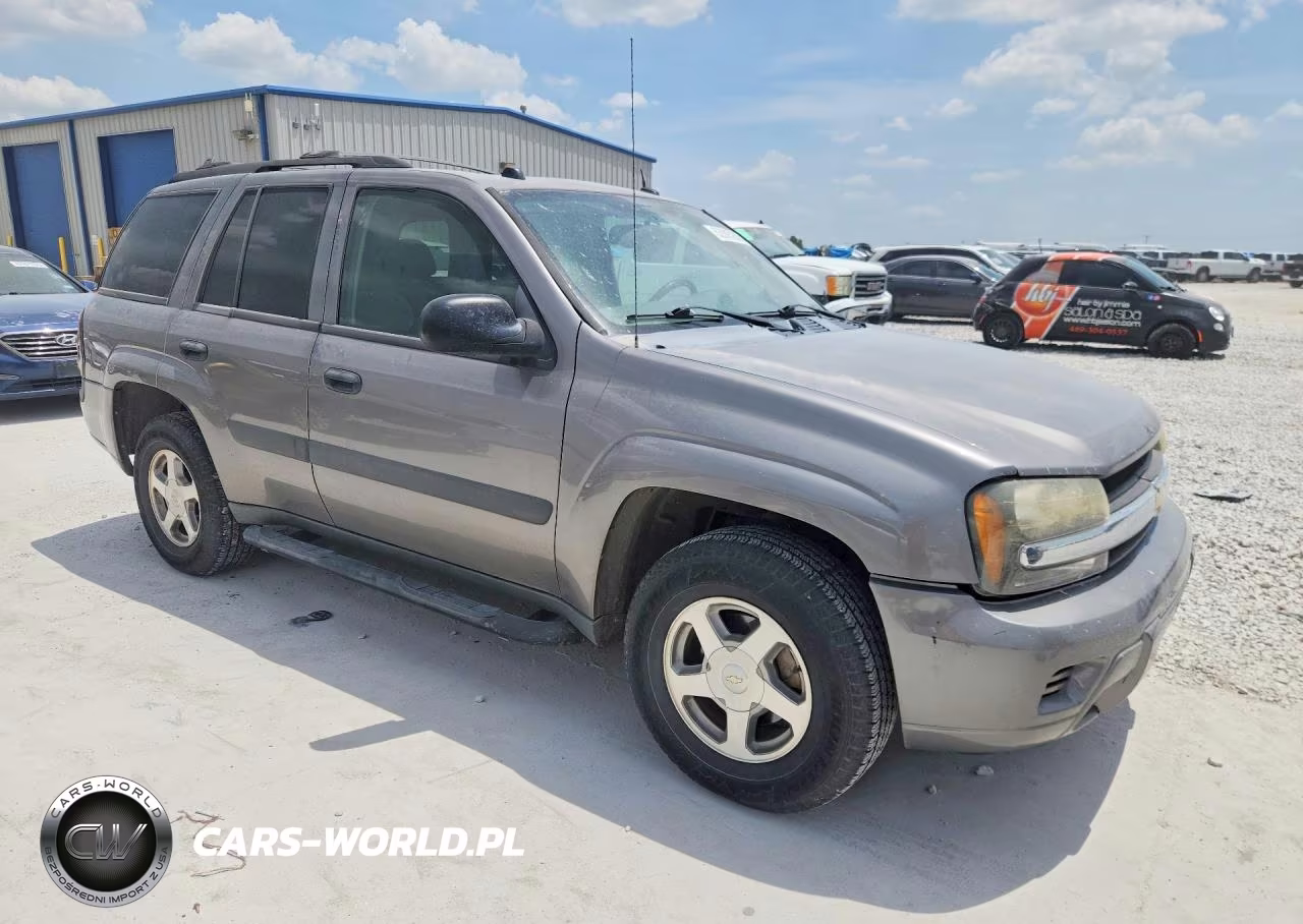 2005 Chevrolet Trailblazer Ls VIN:1GNDS13S452376542 - 4