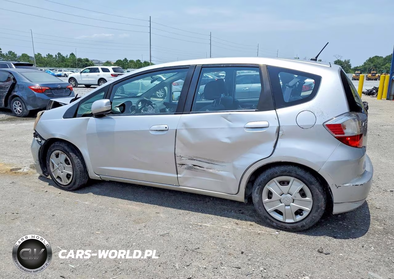 2013 Honda Fit VIN:JHMGE8H35DC080895 - 2