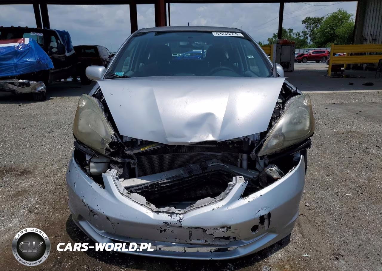 2013 Honda Fit VIN:JHMGE8H35DC080895 - 5