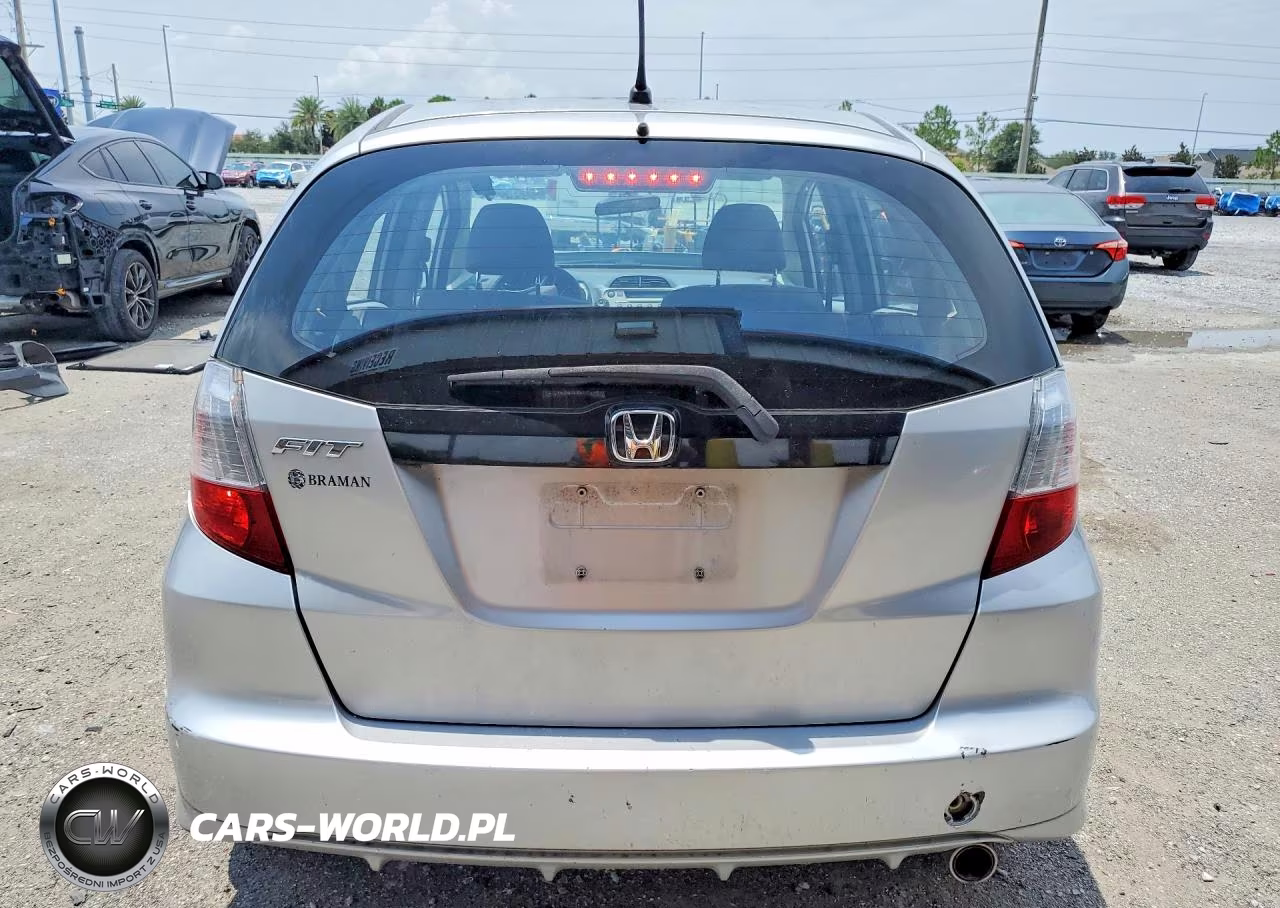 2013 Honda Fit VIN:JHMGE8H35DC080895 - 6