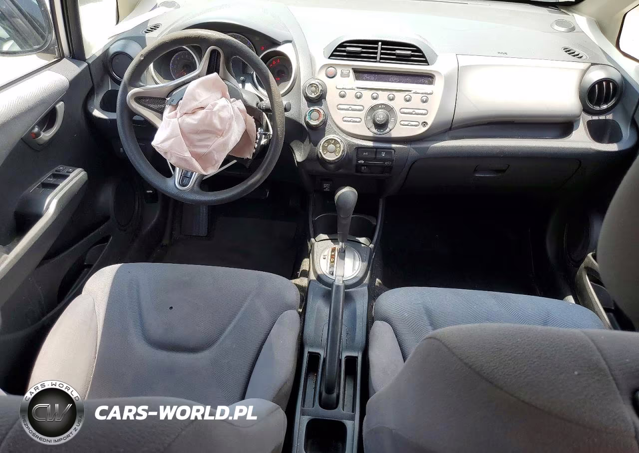 2013 Honda Fit VIN:JHMGE8H35DC080895 - 8