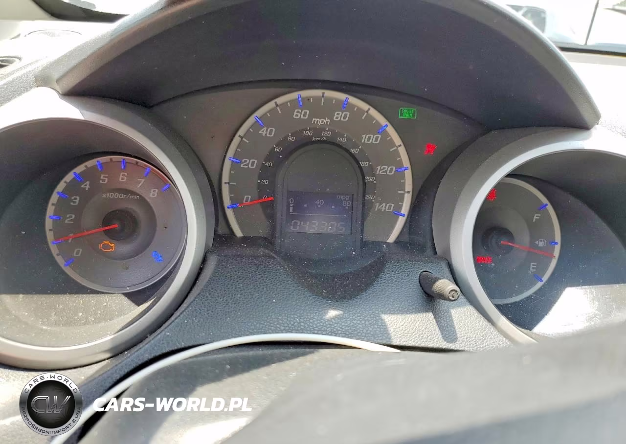 2013 Honda Fit VIN:JHMGE8H35DC080895 - 9