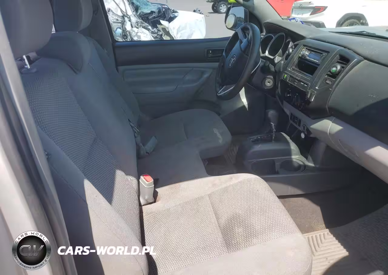 2012 Toyota Tacoma VIN:5TFNX4CN0CX011690 - 10