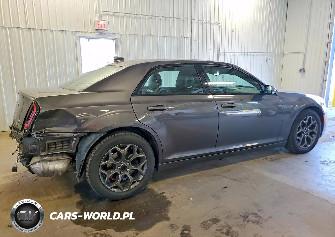 2018 Chrysler 300 S VIN:2C3CCAGG3JH300534 - 3