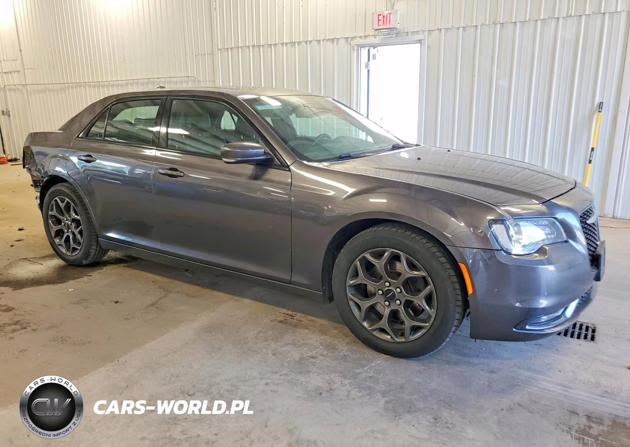 2018 Chrysler 300 S VIN:2C3CCAGG3JH300534 - 4