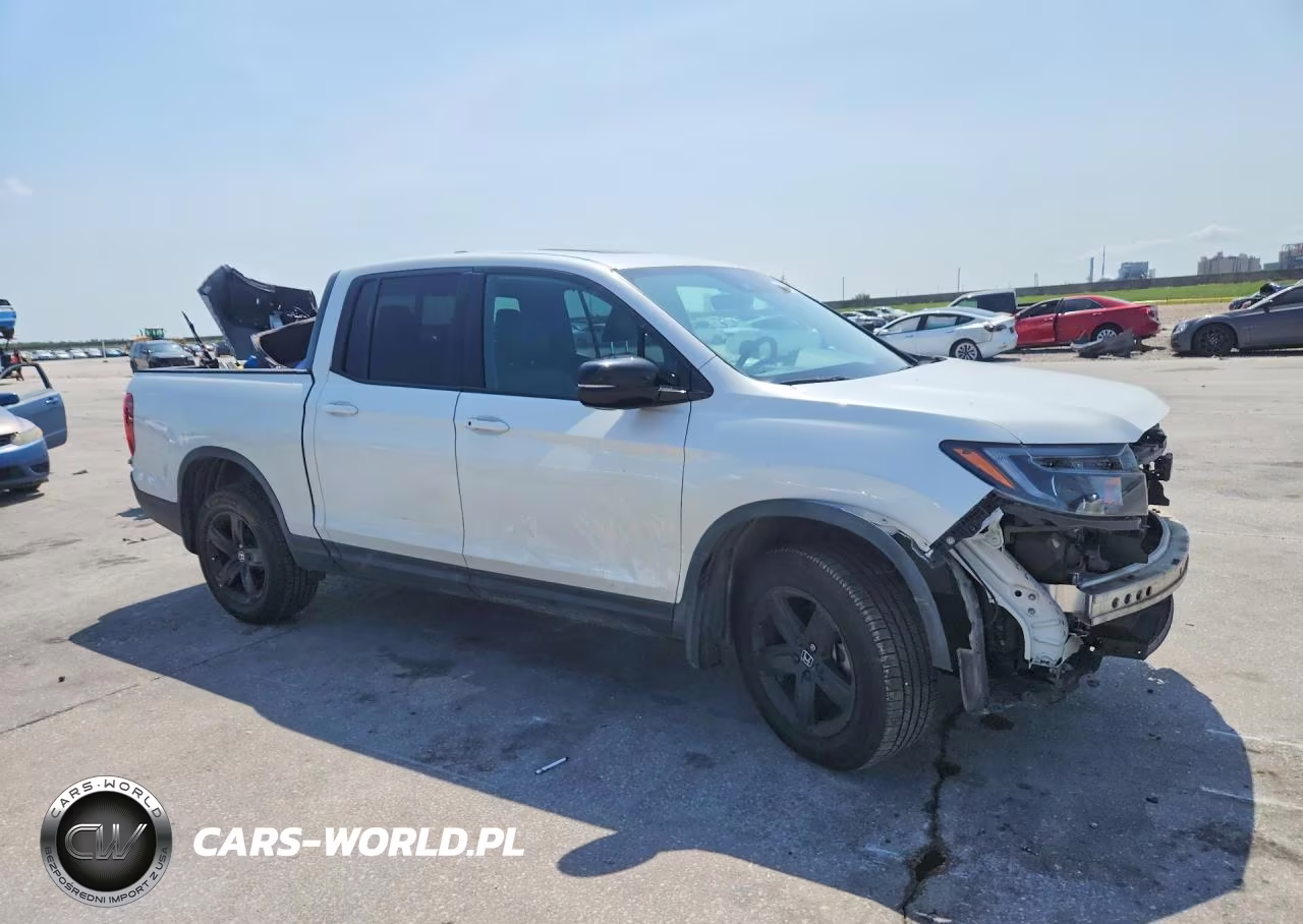 2022 Honda Ridgeline Black Edition VIN:5FPYK3F82NB000819 - 4