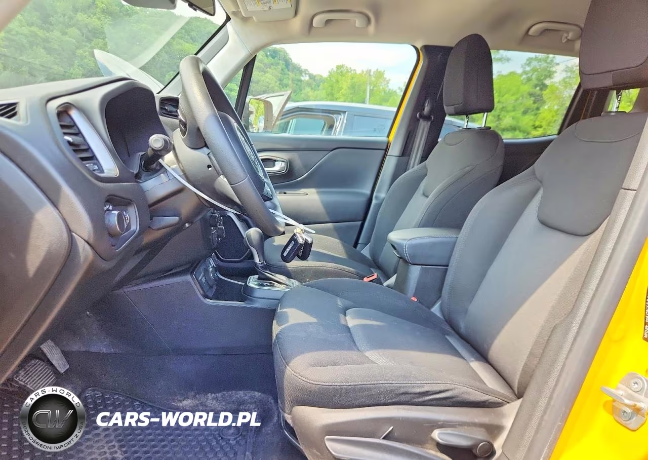 2023 Jeep Renegade Latitude VIN:ZACNJDB10PPP38933 - 7
