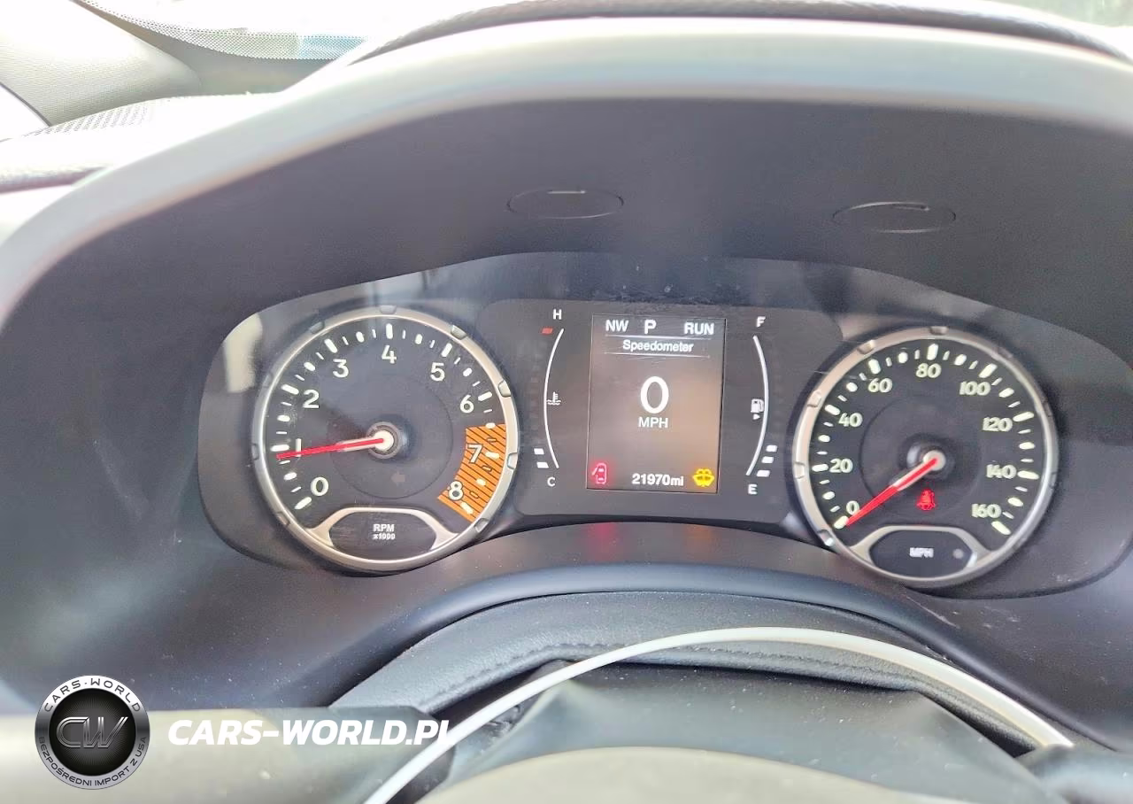 2023 Jeep Renegade Latitude VIN:ZACNJDB10PPP38933 - 9