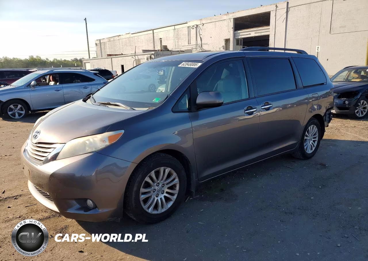 2015 Toyota Sienna Xle 8-Passenger