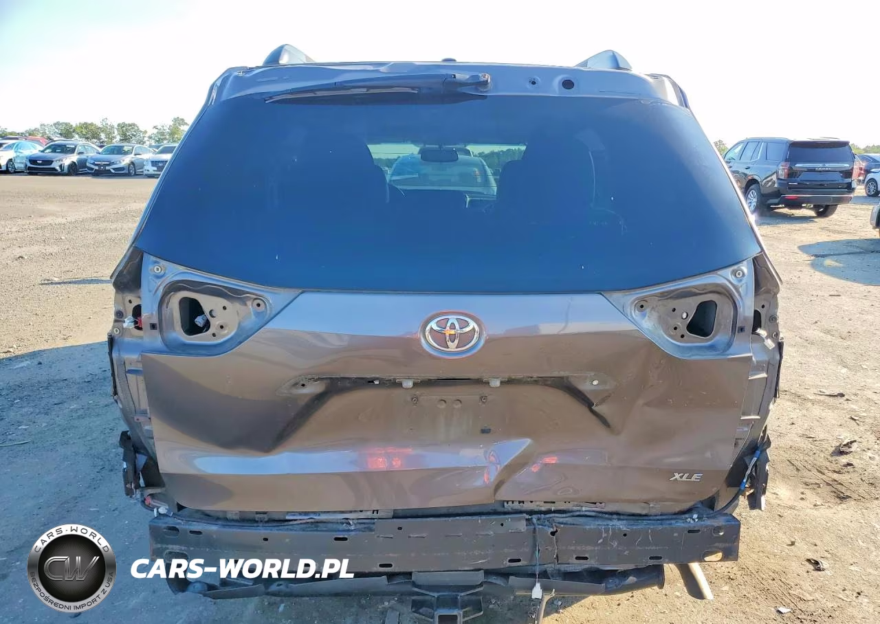 2015 Toyota Sienna Xle 8-Passenger VIN:5TDYK3DC4FS572181 - 6