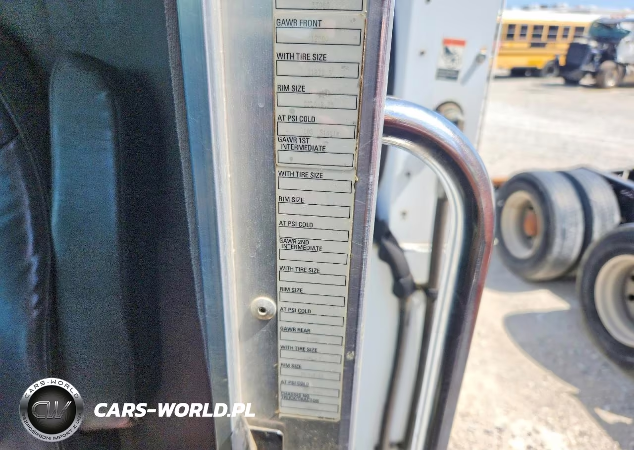 2013 Kenworth Construction T370 VIN:2NKHHM7X9DM348022 - 12