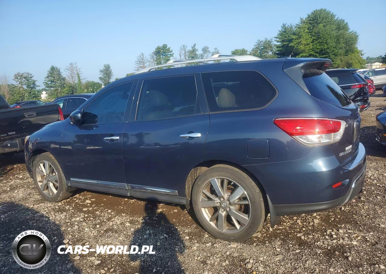 2015 Nissan Pathfinder Platinum VIN:5N1AR2MM1FC637324 - 2