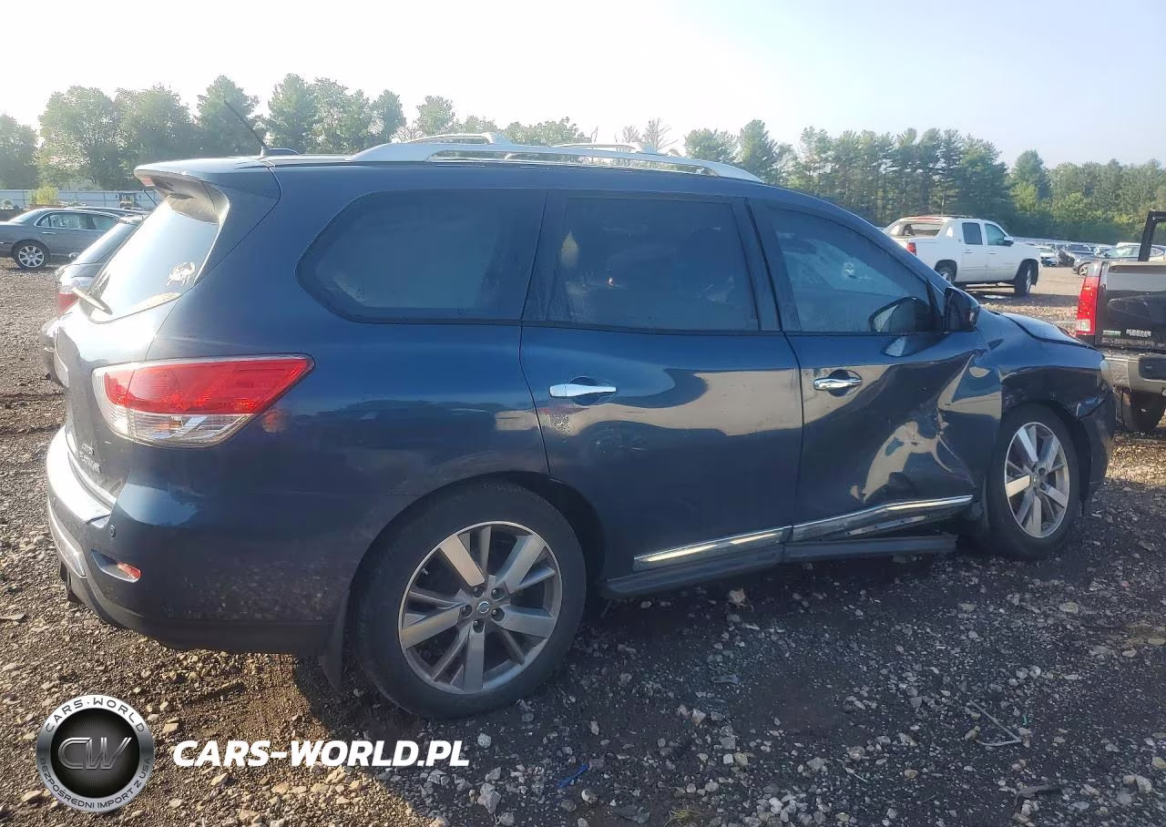 2015 Nissan Pathfinder Platinum VIN:5N1AR2MM1FC637324 - 3