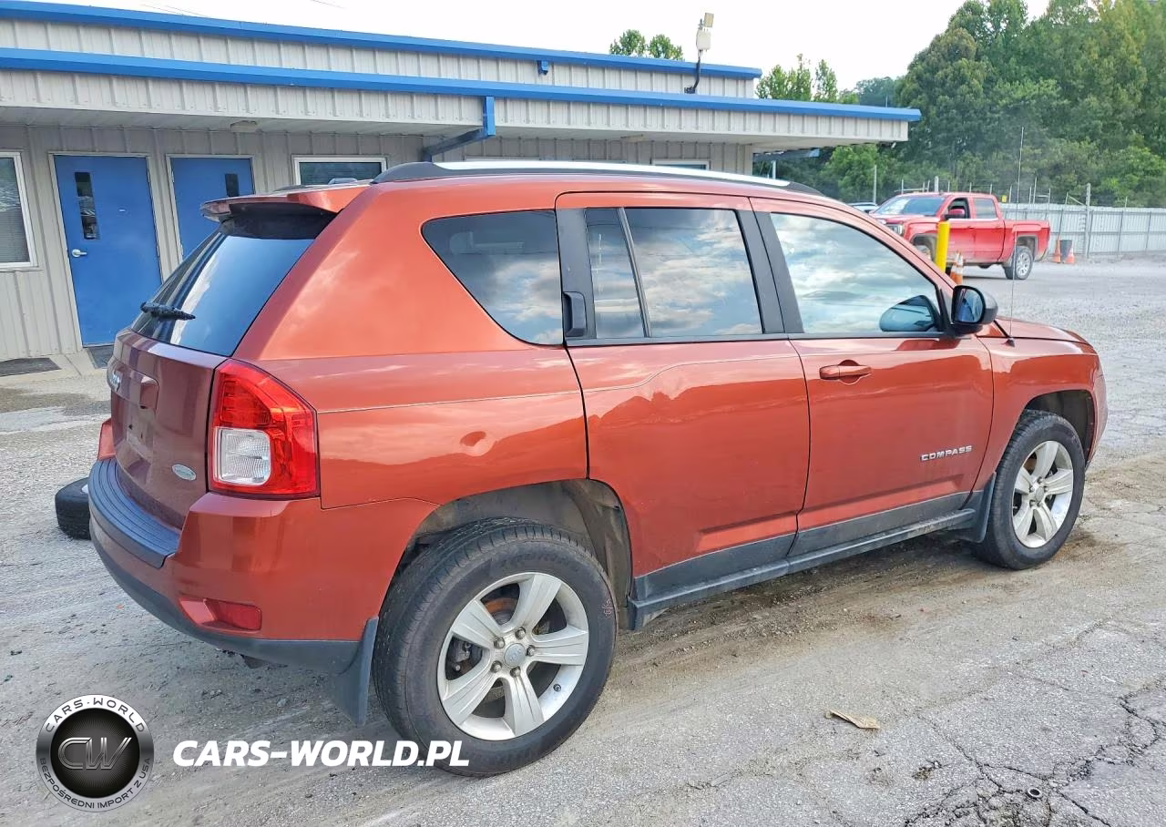 2012 Jeep Compass Latitude VIN:1C4NJDEB9CD675962 - 3
