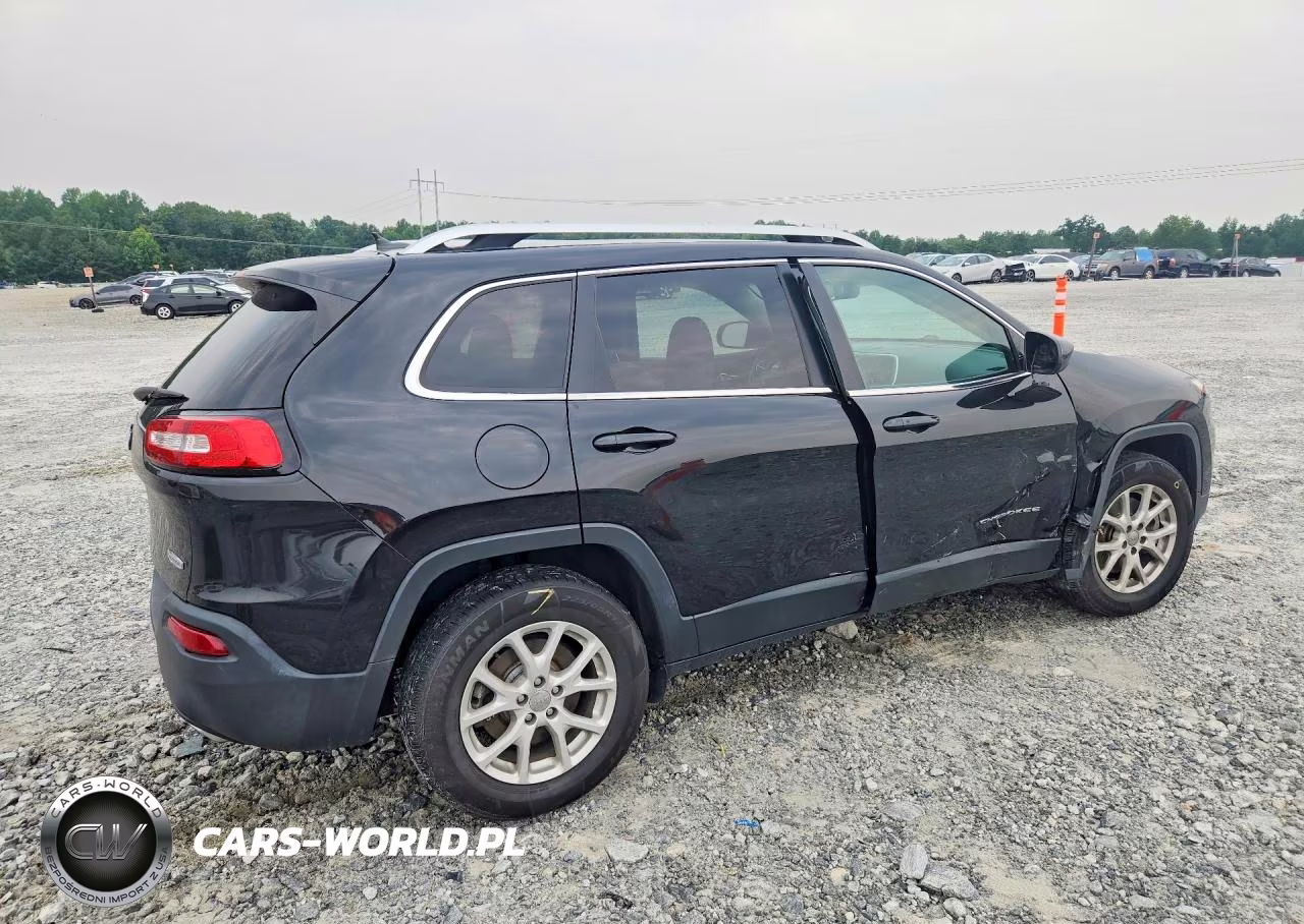 2015 Jeep Cherokee Latitude VIN:1C4PJMCS0FW755462 - 3