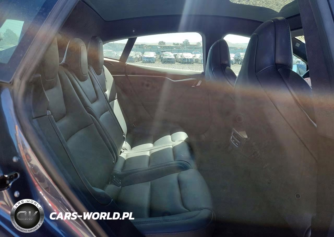 2019 Tesla Model S VIN:5YJSA1E28KF305580 - 10