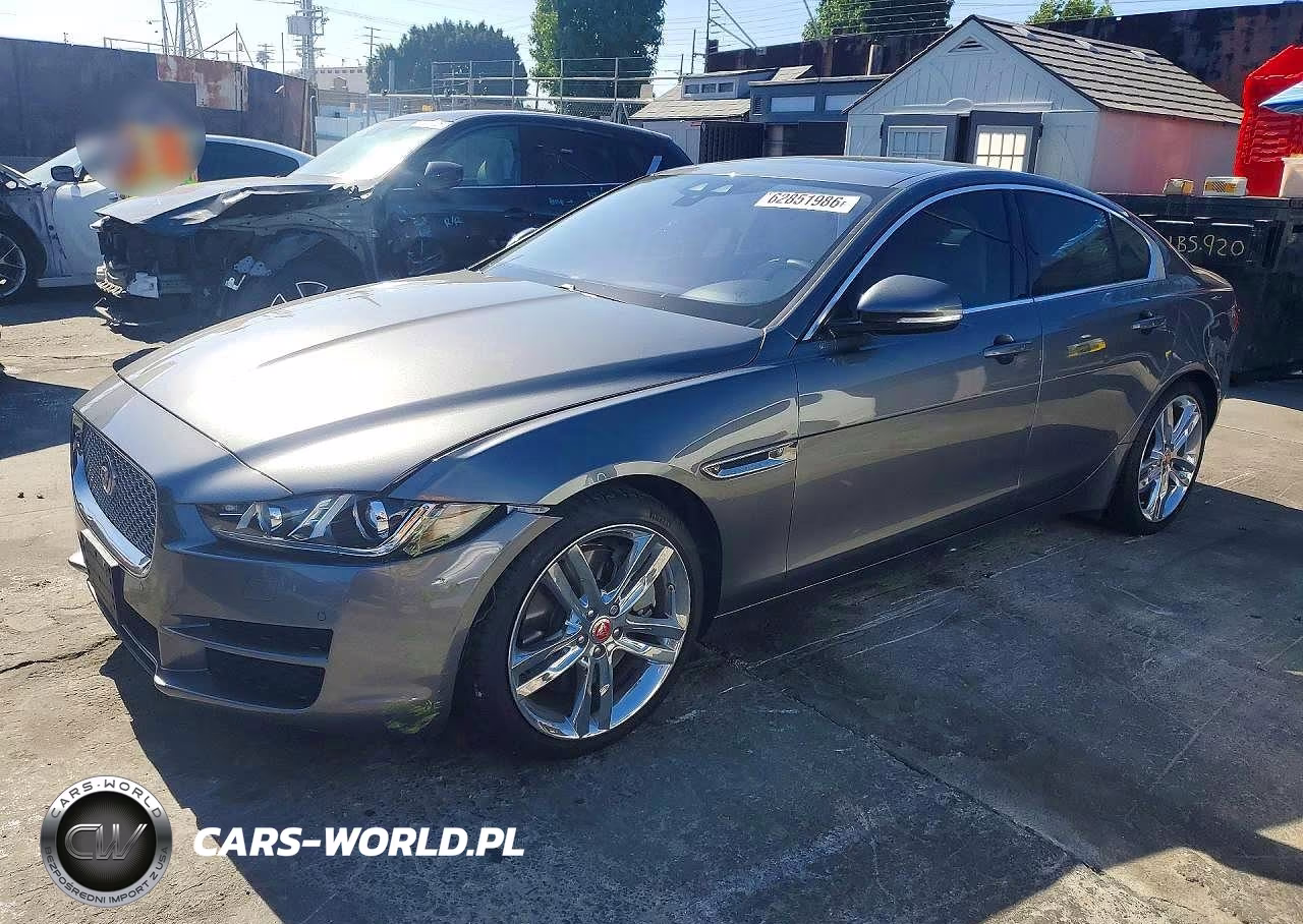 2017 Jaguar Xe Prestige