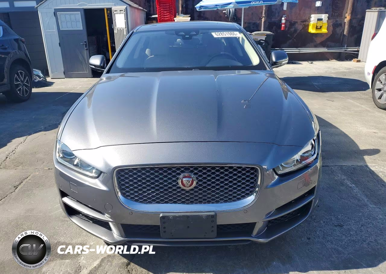2017 Jaguar Xe Prestige VIN:SAJAE4BV4HA962251 - 5