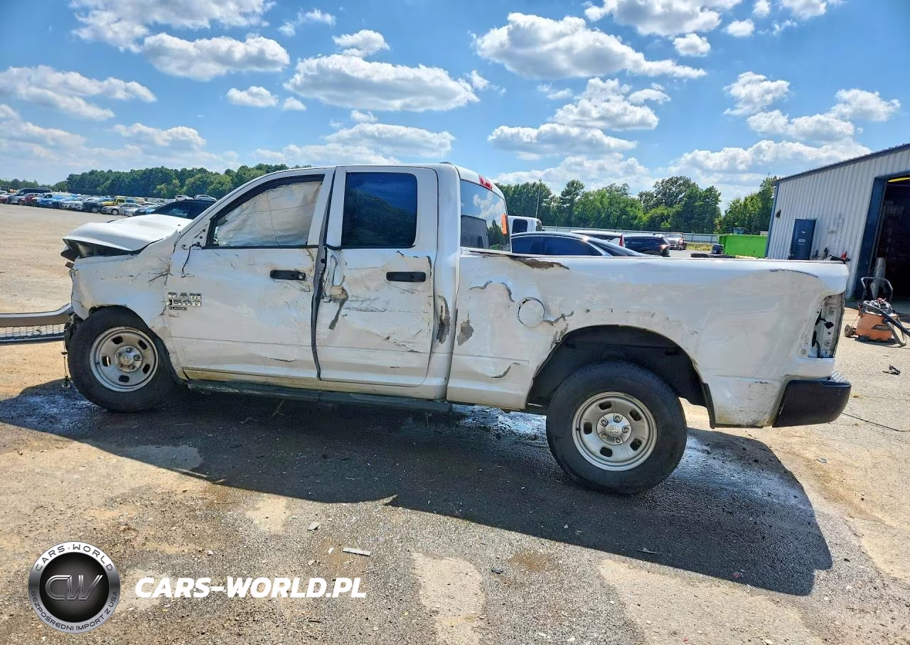 2019 Ram 1500 Classic Tradesman VIN:1C6RR6FG6KS710426 - 2