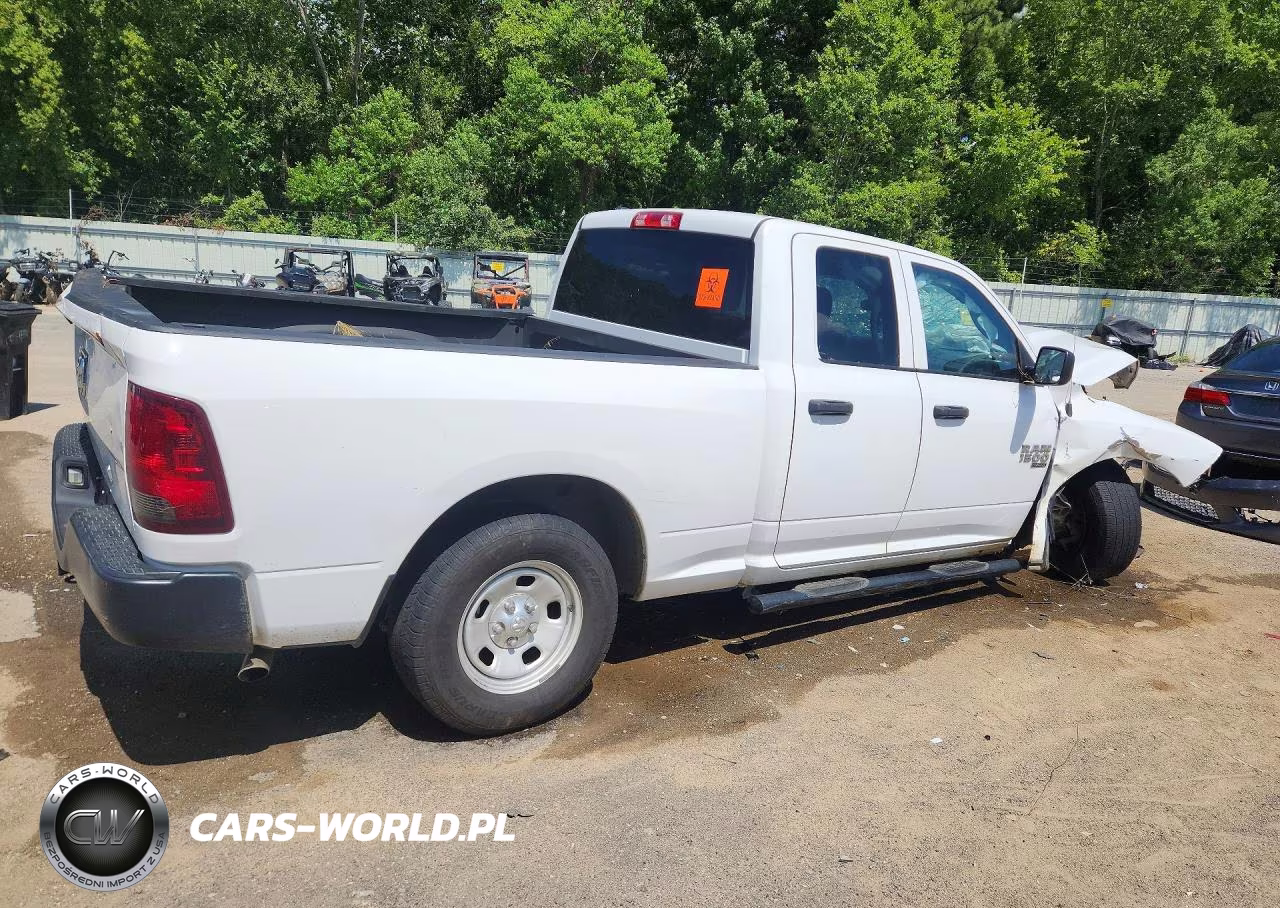 2019 Ram 1500 Classic Tradesman VIN:1C6RR6FG6KS710426 - 3