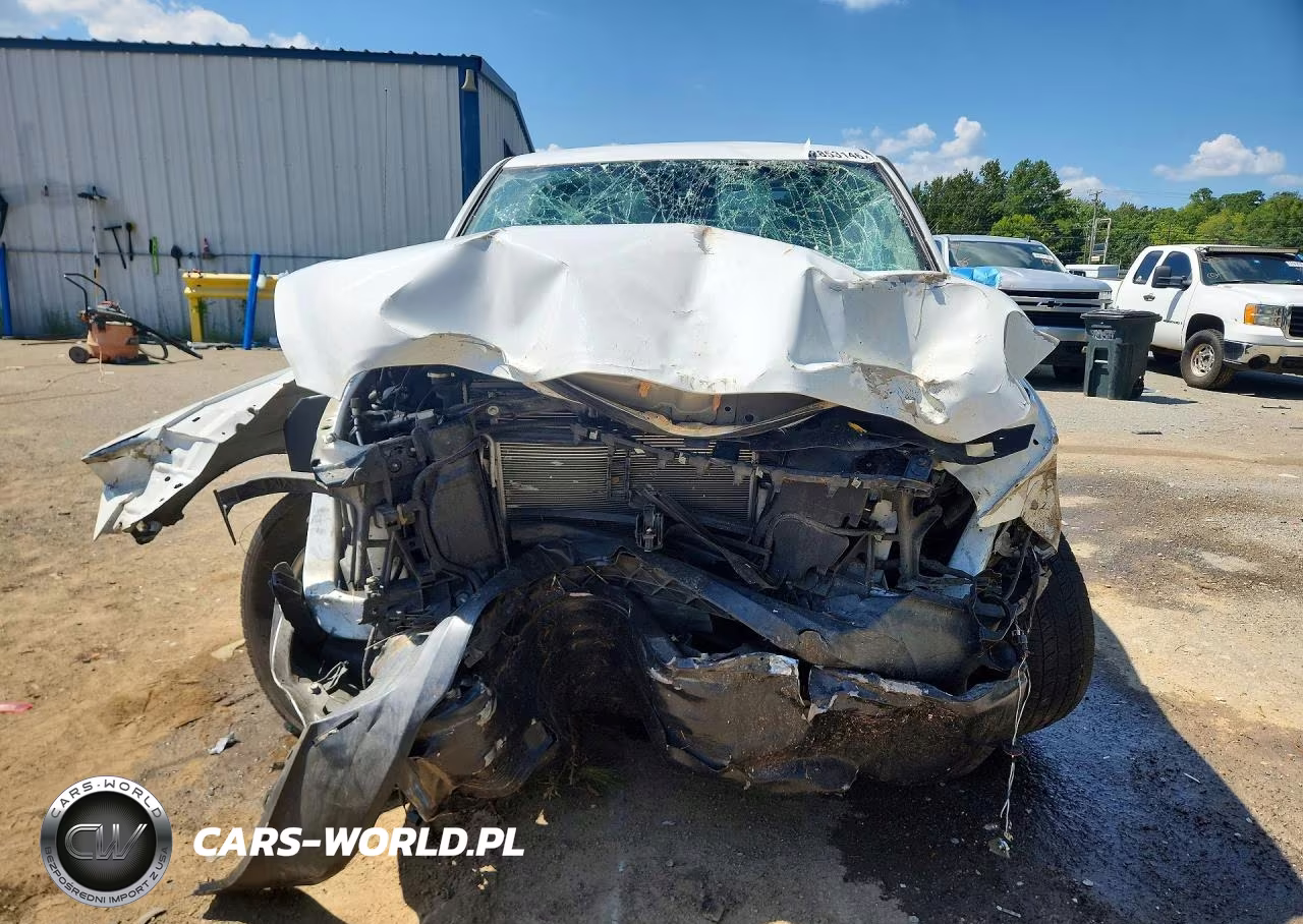 2019 Ram 1500 Classic Tradesman VIN:1C6RR6FG6KS710426 - 5