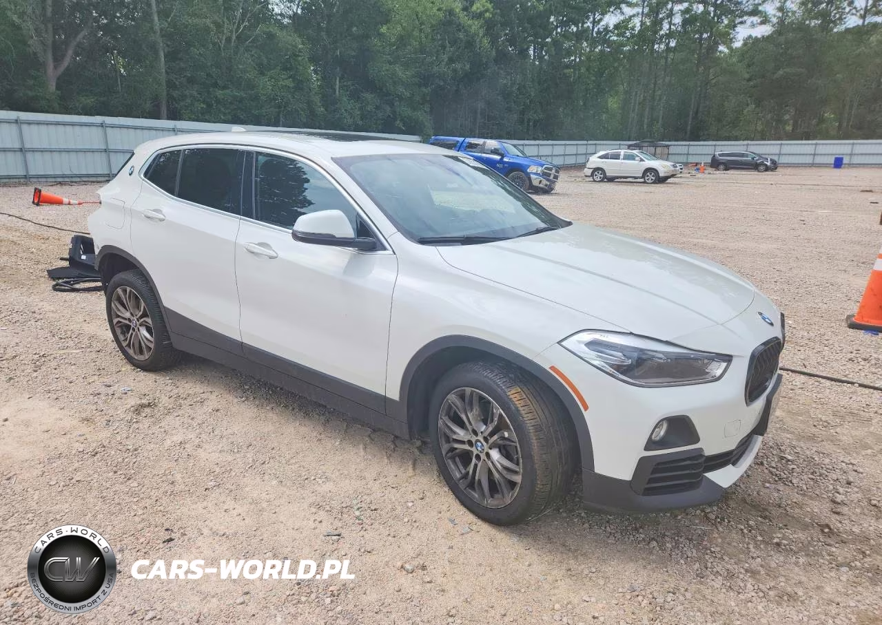 2018 BMW X2 xDrive28I VIN:WBXYJ5C38JEF75847 - 4