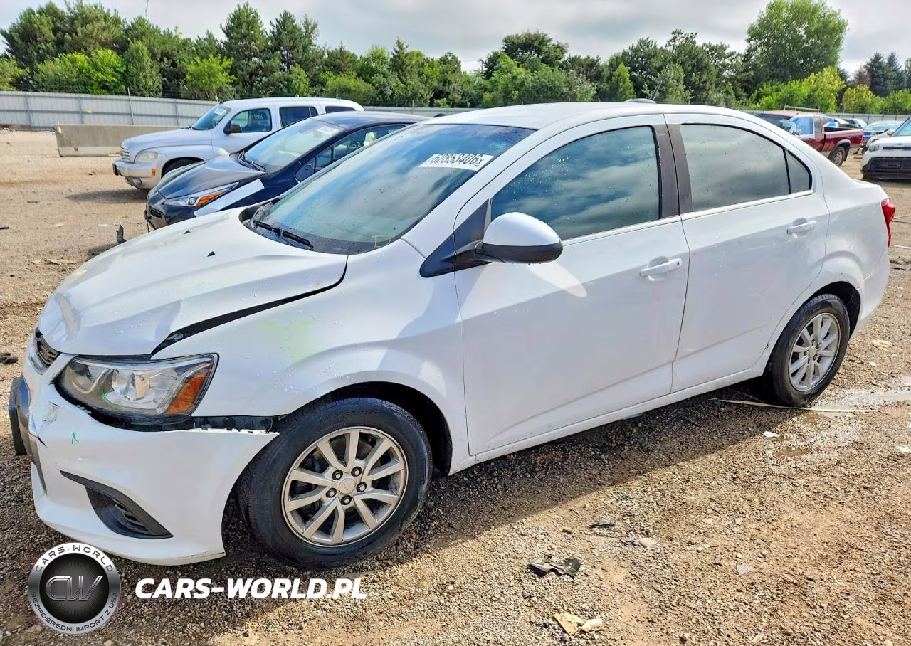 2017 Chevrolet Sonic Lt – zdjęcie 1 z 12
