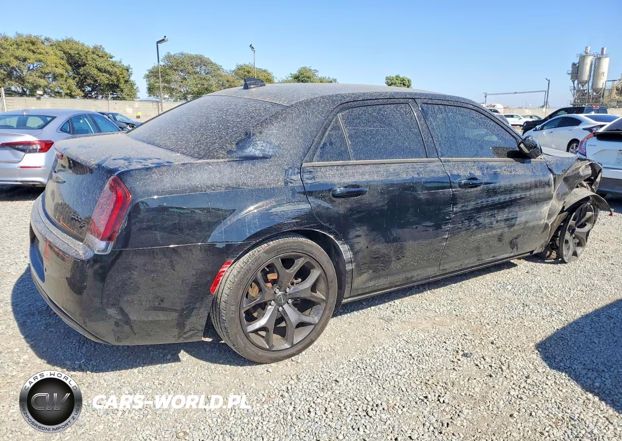 2021 Chrysler 300 S VIN:2C3CCABG4MH529140 - 3
