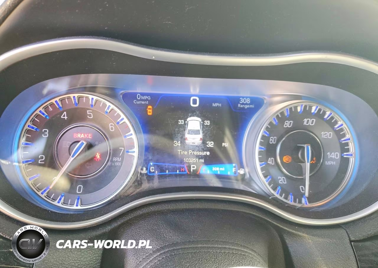 2021 Chrysler 300 S VIN:2C3CCABG4MH529140 - 9