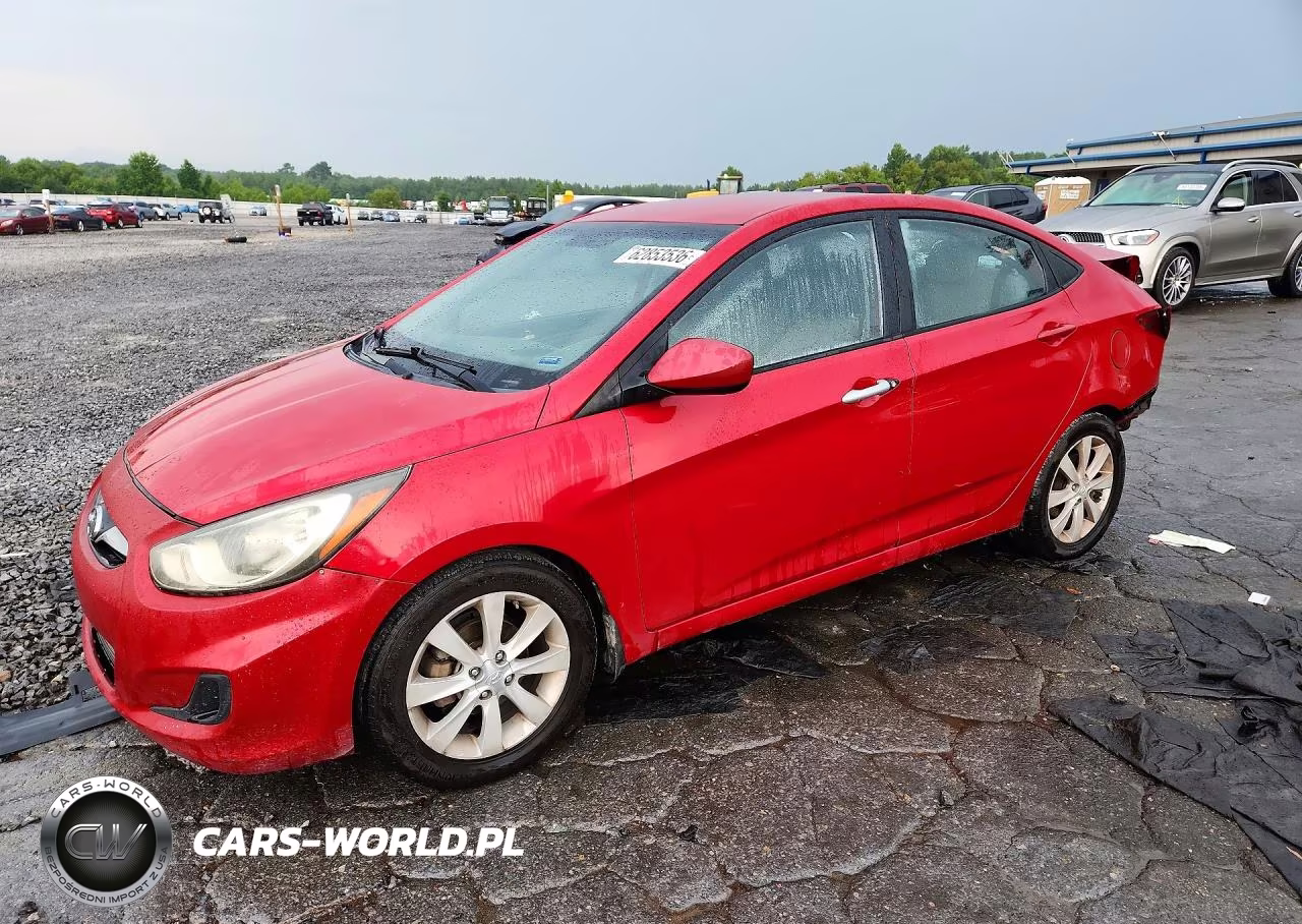 2013 Hyundai Accent – zdjęcie 1 z 12