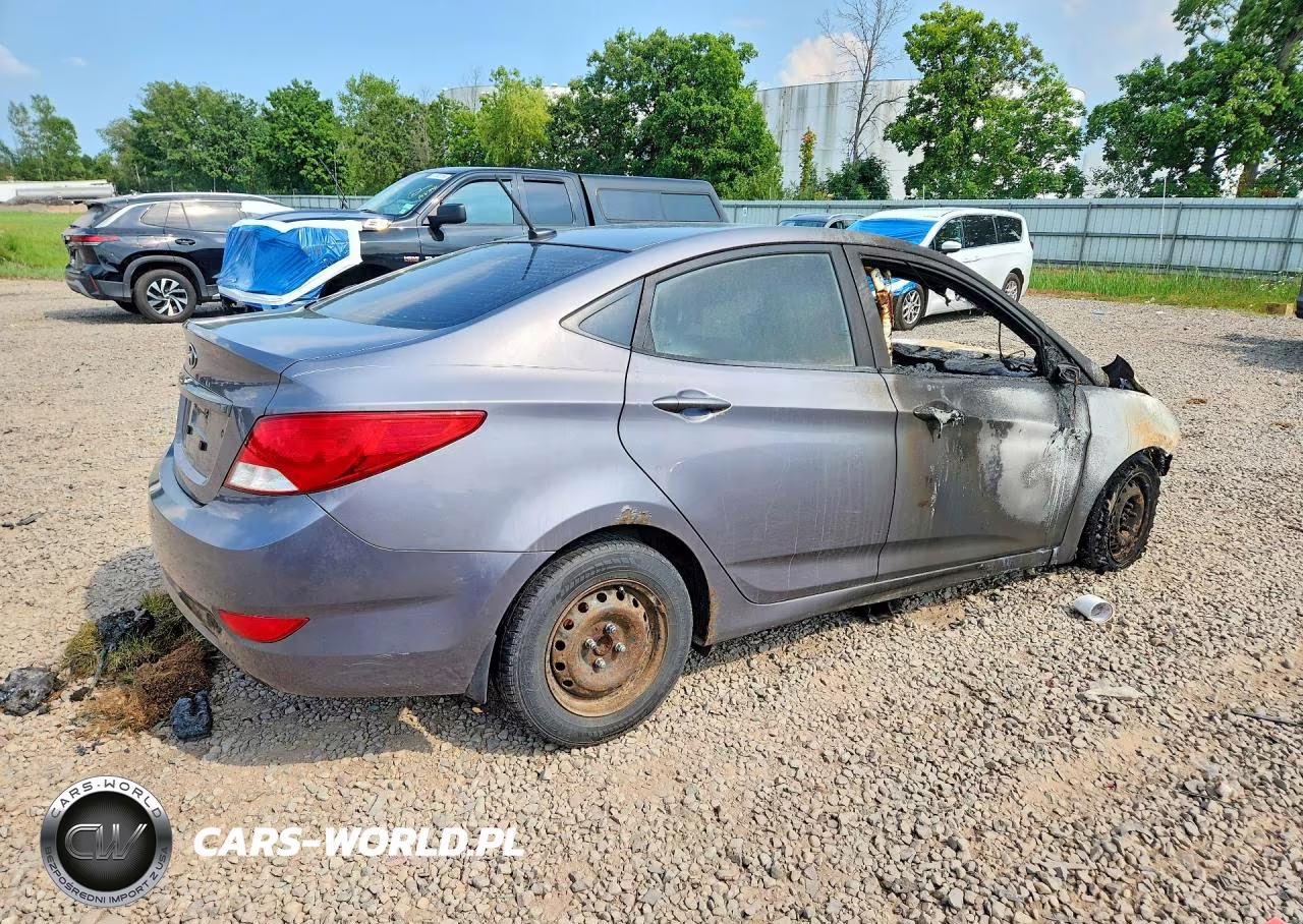 2015 Hyundai Accent Gls VIN:KMHCT4AE5FU811442 - 3