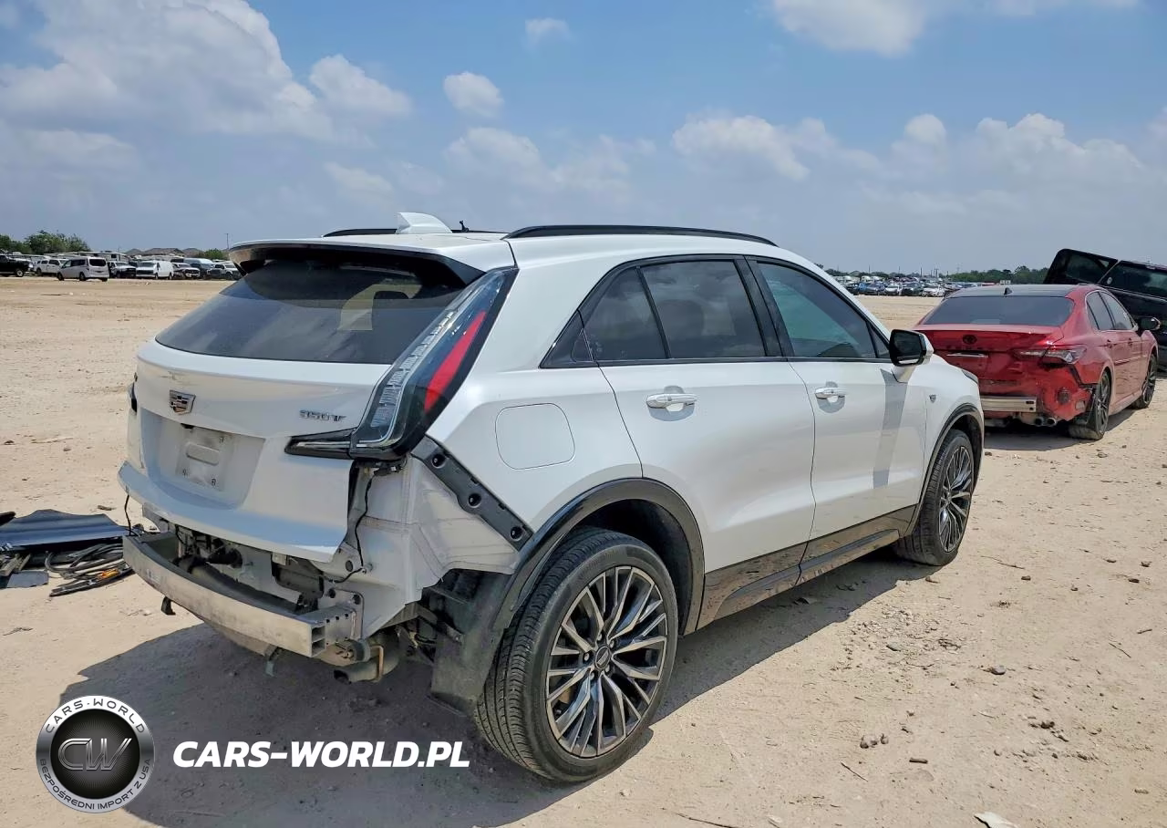 2024 Cadillac Xt4 Sport VIN:1GYFZER40RF100803 - 3