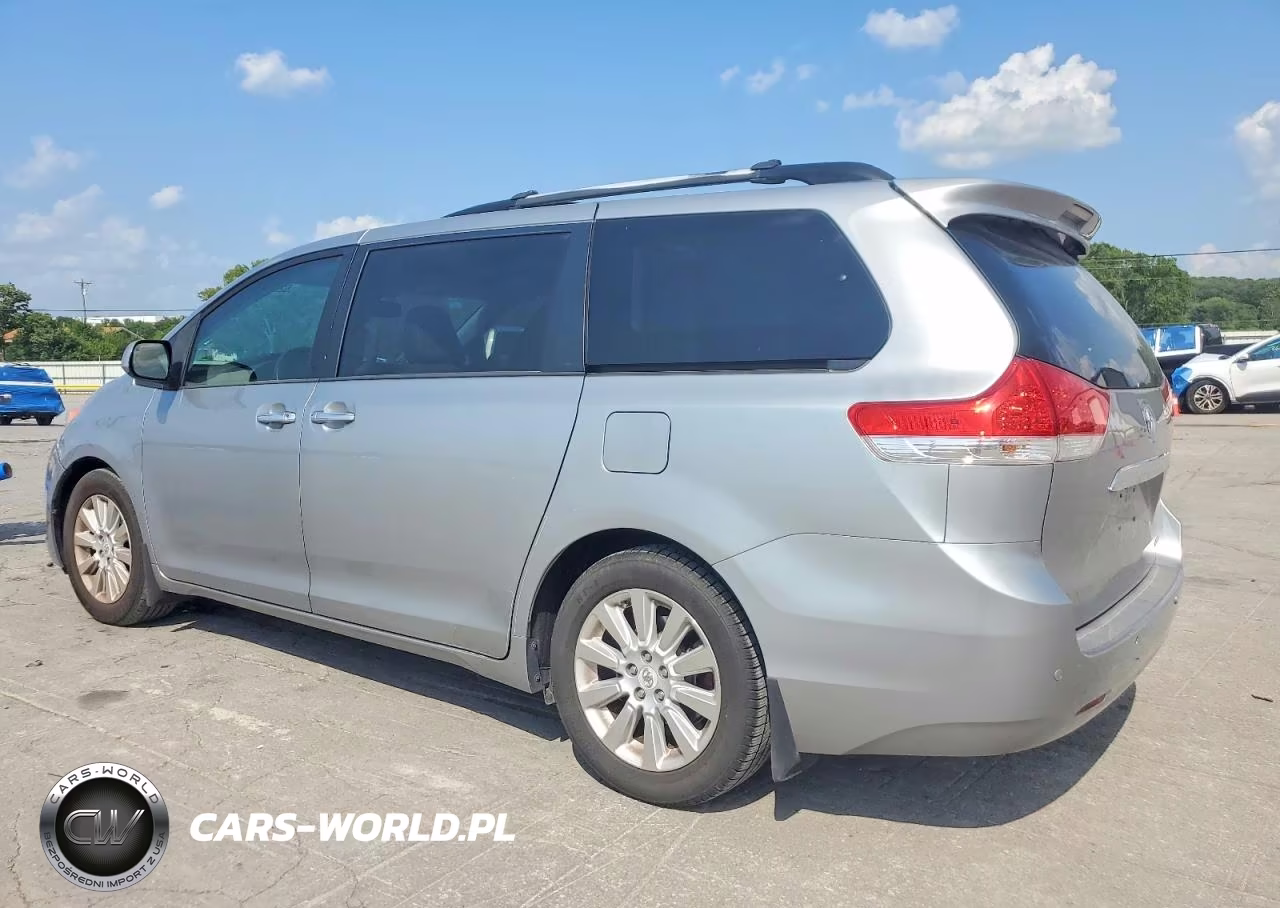 2012 Toyota Sienna Limited 7-Passenger VIN:5TDYK3DC9CS267447 - 3