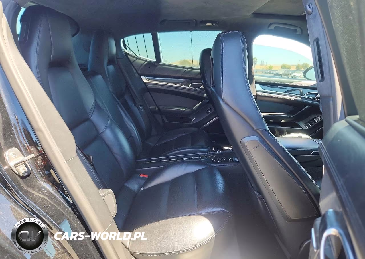 2013 Porsche Panamera Turbo VIN:WP0AC2A74DL090373 - 10