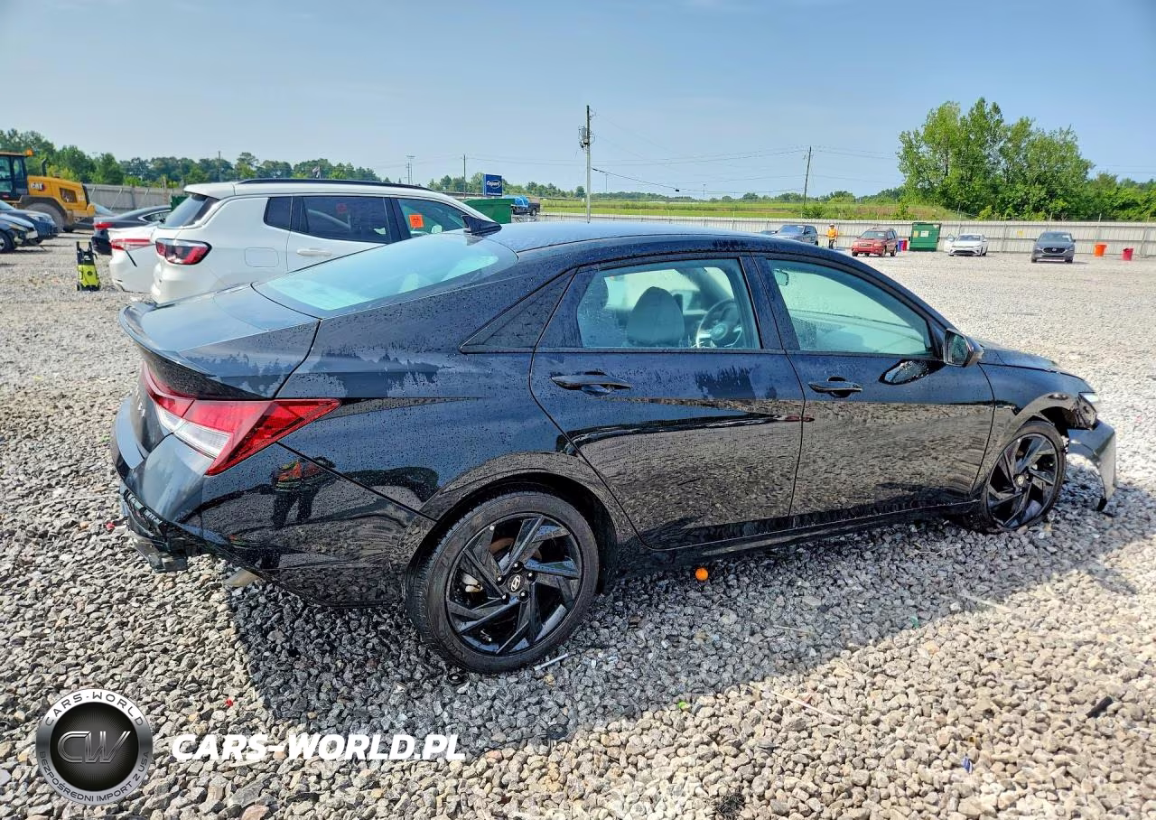2026 Hyundai Elantra Sel Sport VIN:KMHLM4DG3TU105379 - 3