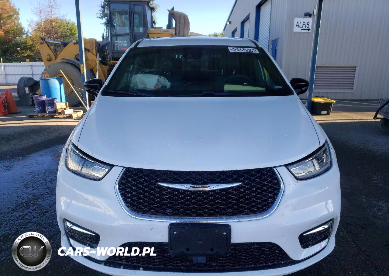 2026 Chrysler Pacifica Select VIN:2C4RC1BG6TR172171 - 5