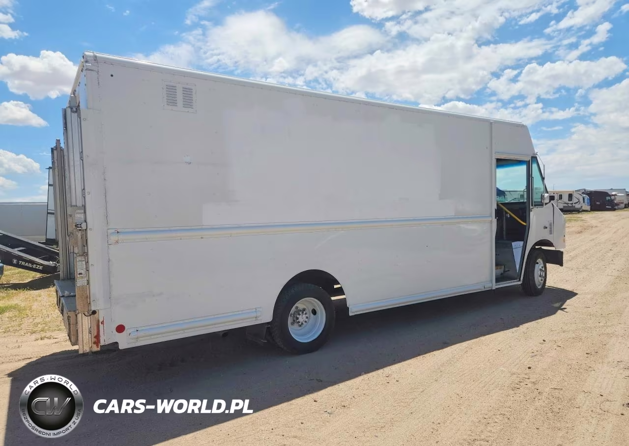 2015 Freightliner Mt45G Chassis Delivery Truck VIN:4UZAC1DV3FCGX4544 - 3