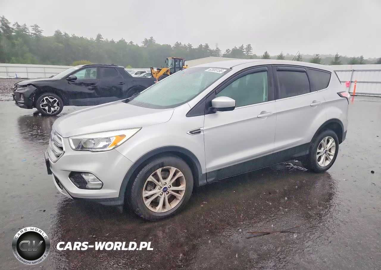 2017 Ford Escape Se VIN:1FMCU9GD9HUD98744 - 1