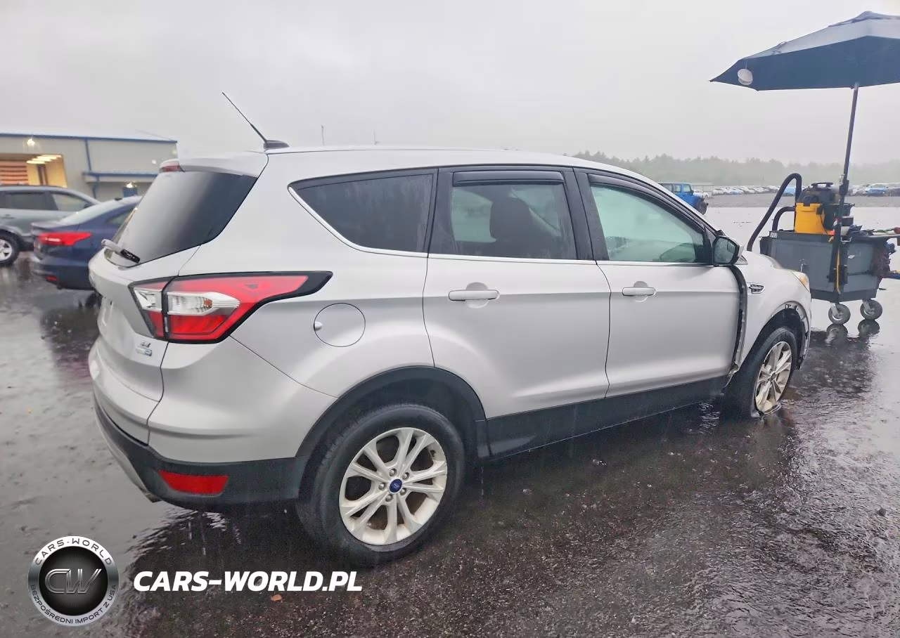 2017 Ford Escape Se VIN:1FMCU9GD9HUD98744 - 3