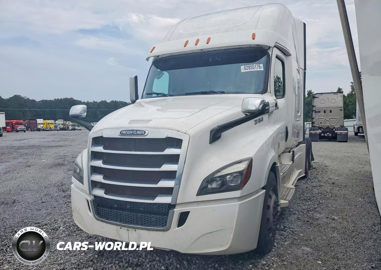 2020 Freightliner Cascadia 126