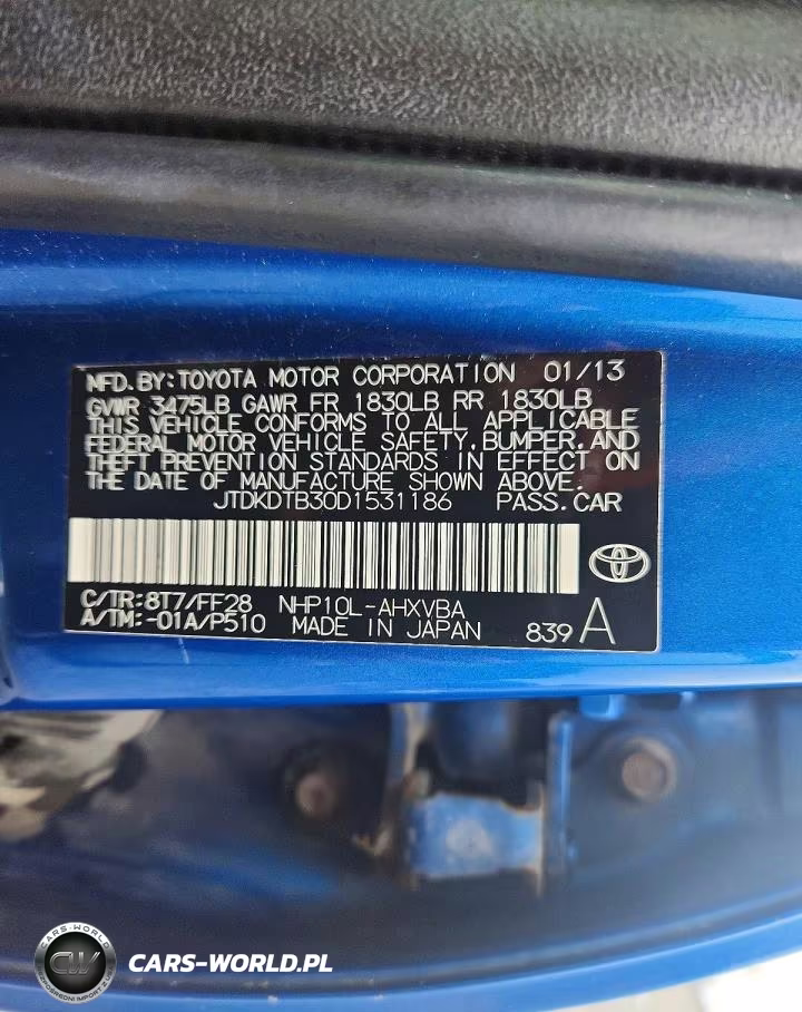 2013 Toyota Prius C Two VIN:JTDKDTB30D1531186 - 13