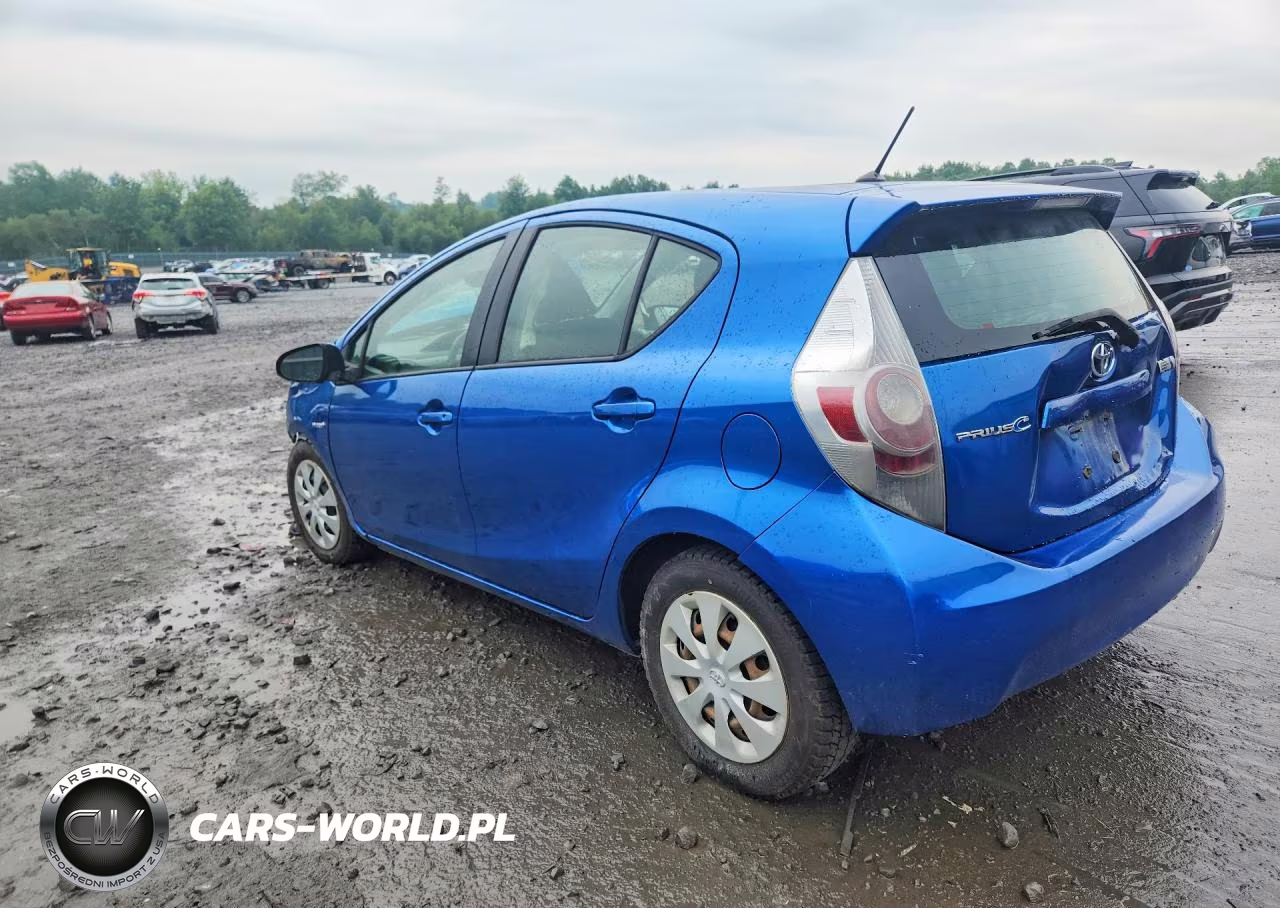 2013 Toyota Prius C Two VIN:JTDKDTB30D1531186 - 2
