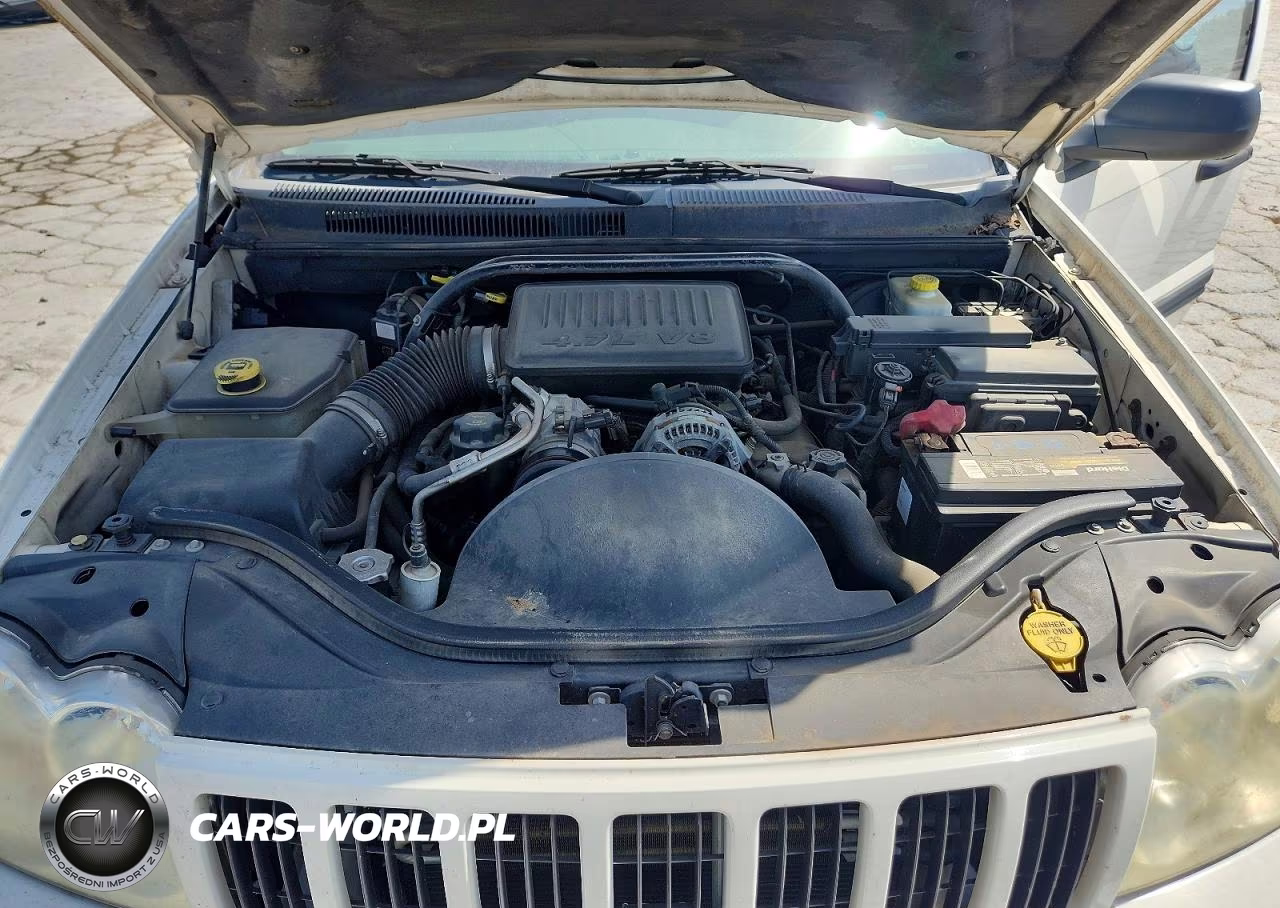 2005 Jeep Grand Cherokee Laredo VIN:1J8HS48N65C550192 - 12