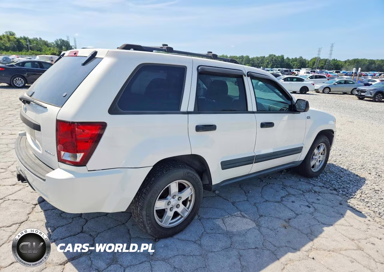 2005 Jeep Grand Cherokee Laredo VIN:1J8HS48N65C550192 - 3